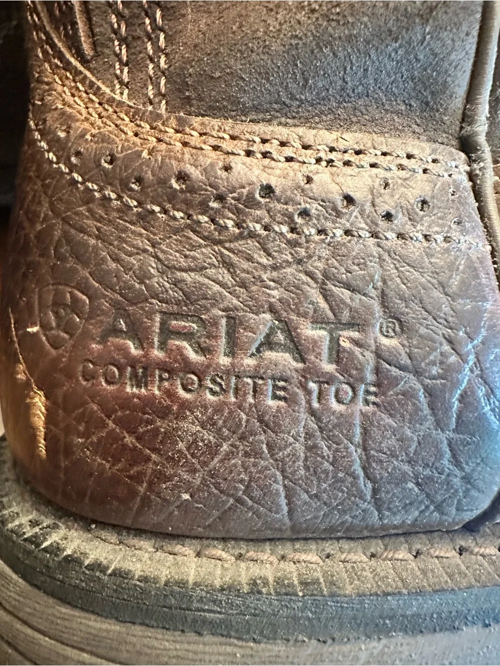 Ariat Mens 9.5 D Cowboy Work Boots Slip and Oil Resistant Composite Toe *Read*